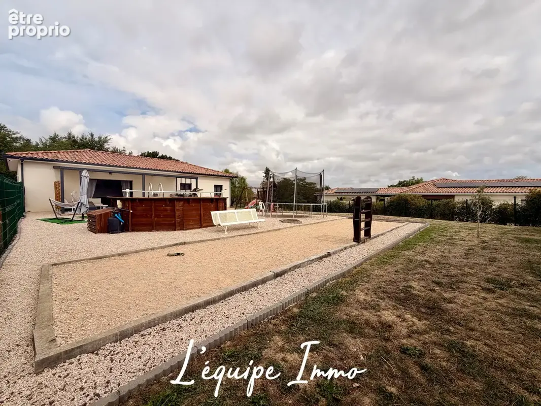 Maison récente de plain pied avec garage - photo 17