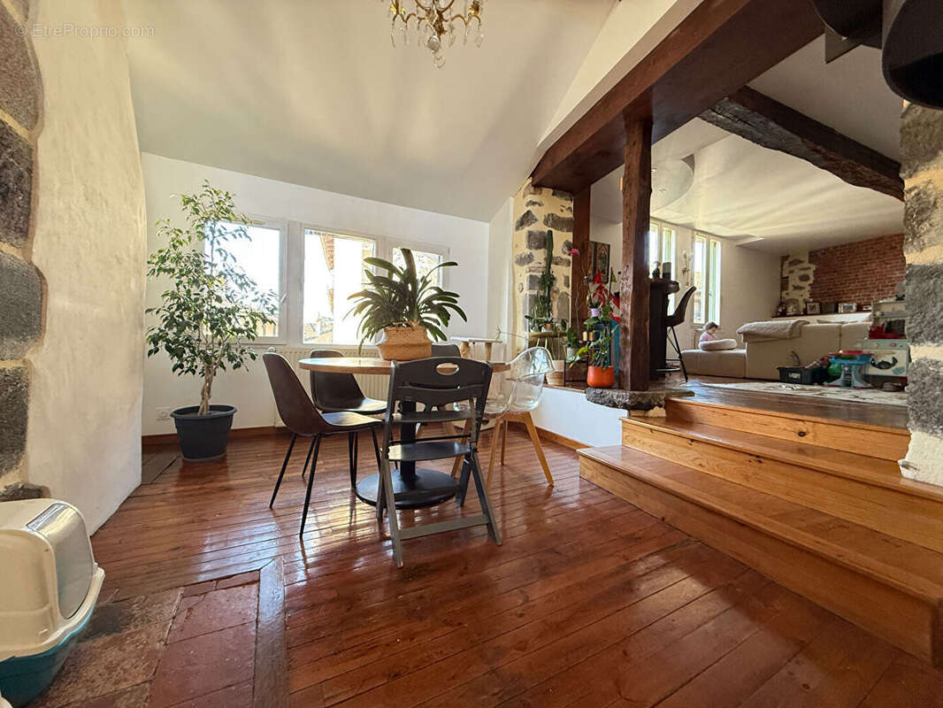 Appartement à AURILLAC