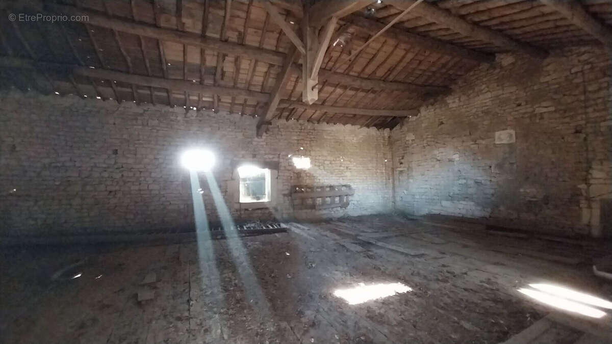 Photo 8 - Maison à SAINT-HILAIRE-DES-LOGES
