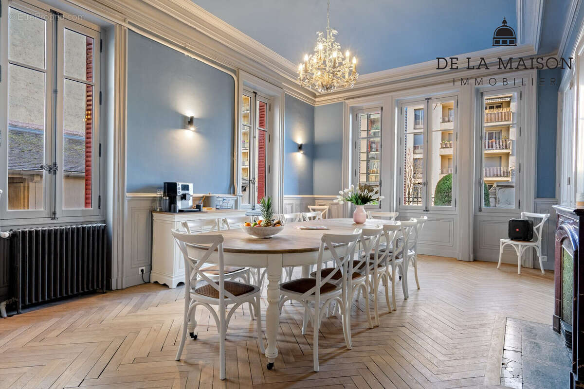 Maison à VILLEURBANNE