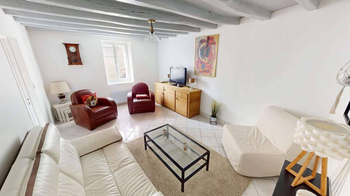 Maison à MONTLOUIS-SUR-LOIRE