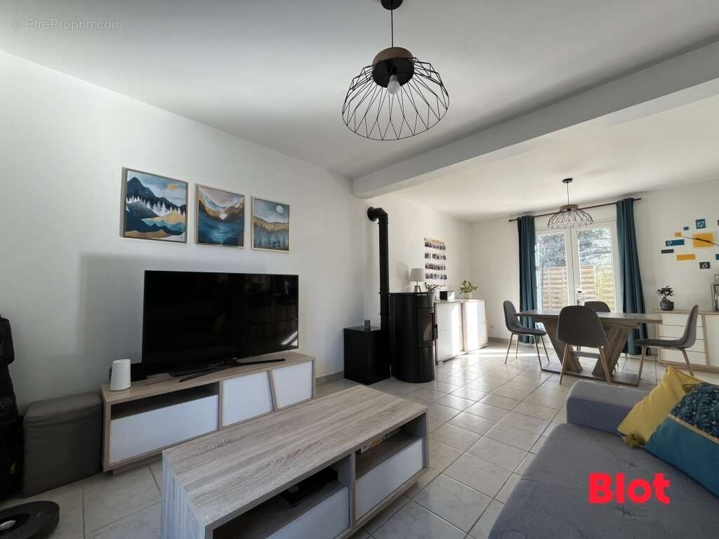 Maison à ERCE-EN-LAMEE