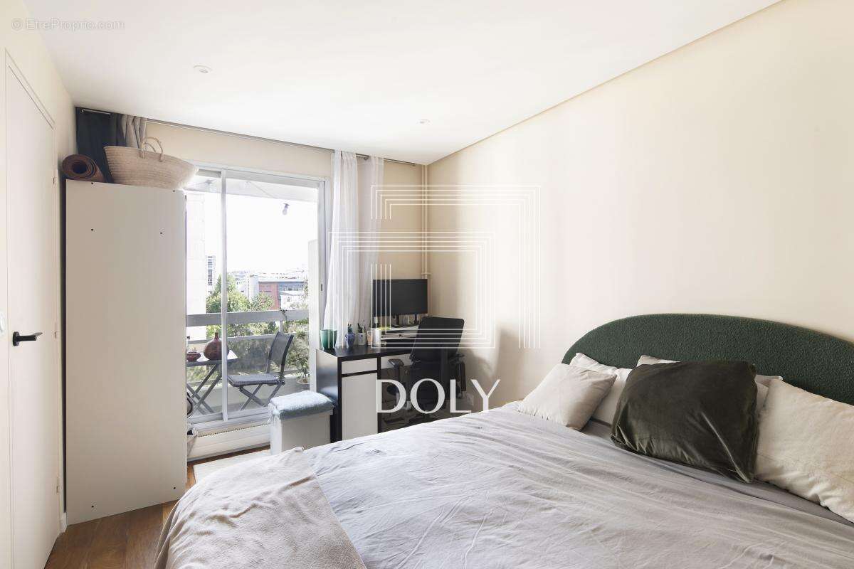 Appartement à PARIS-19E