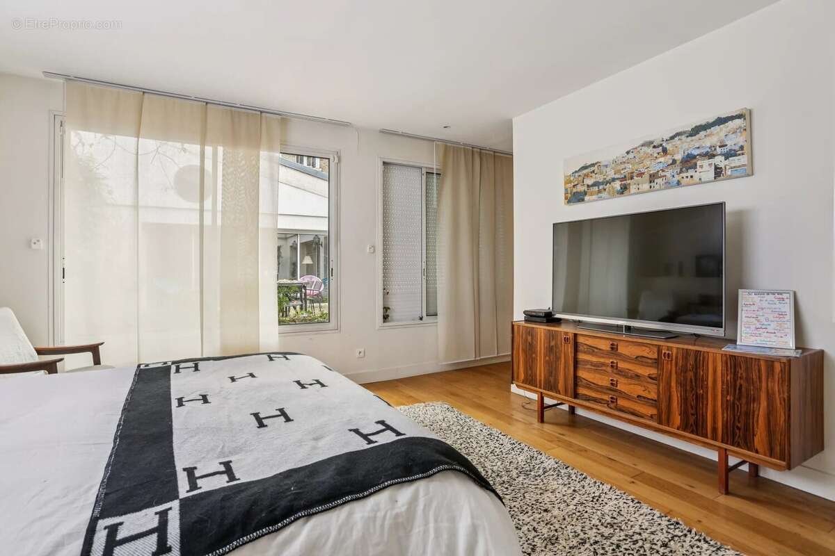 Appartement à ISSY-LES-MOULINEAUX