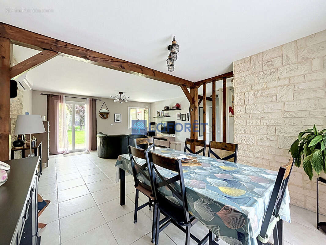 Maison à SAINTRY-SUR-SEINE