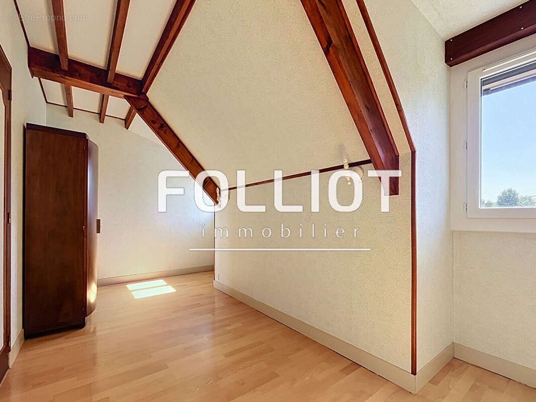 À deux pas de la mer, une maison aux multiples possibilités ! - photo 10