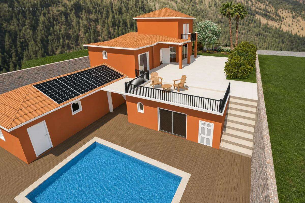 Maison à ROQUEBRUNE-SUR-ARGENS