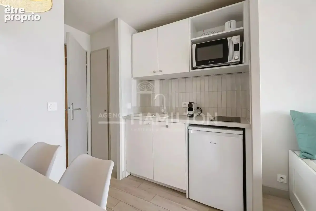 Opportunité à Cannes : Studio vue mer meublé dans résidence avec - photo 10