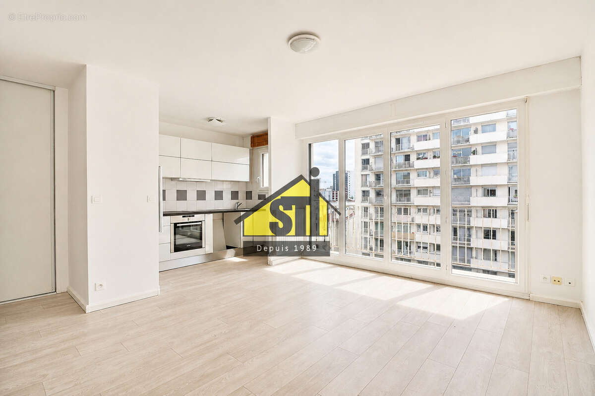 Appartement à PARIS-15E