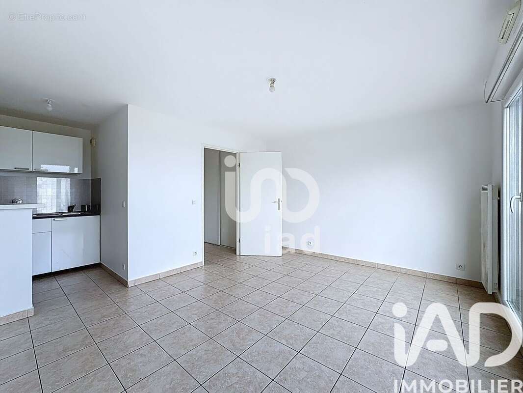 Photo 3 - Appartement à COMBS-LA-VILLE