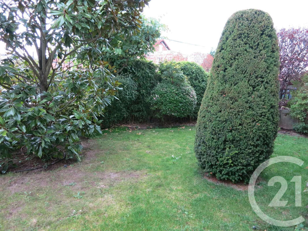 Maison à SAINT-MAUR-DES-FOSSES