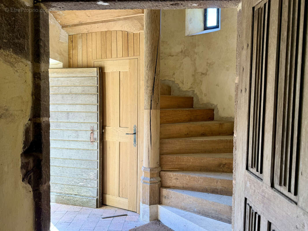 Maison à MEZIERES-SOUS-LAVARDIN