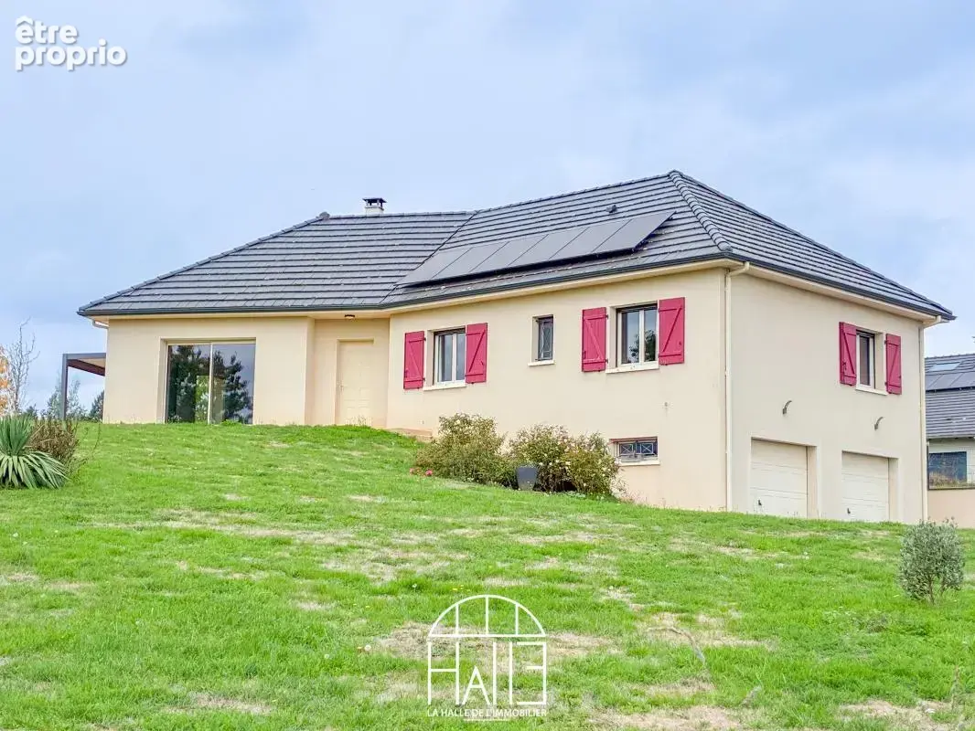 Maison 5 pièces 120 m² à vendre à Condat-Sur-Ganaveix (19140) - photo 1