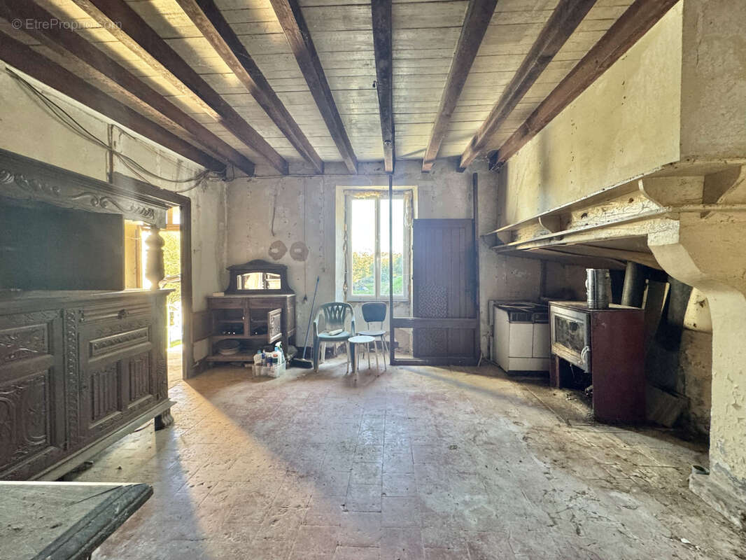 Maison à PIETS-PLASENCE-MOUSTROU