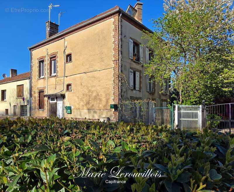 Appartement à SAINT-JULIEN-LES-VILLAS