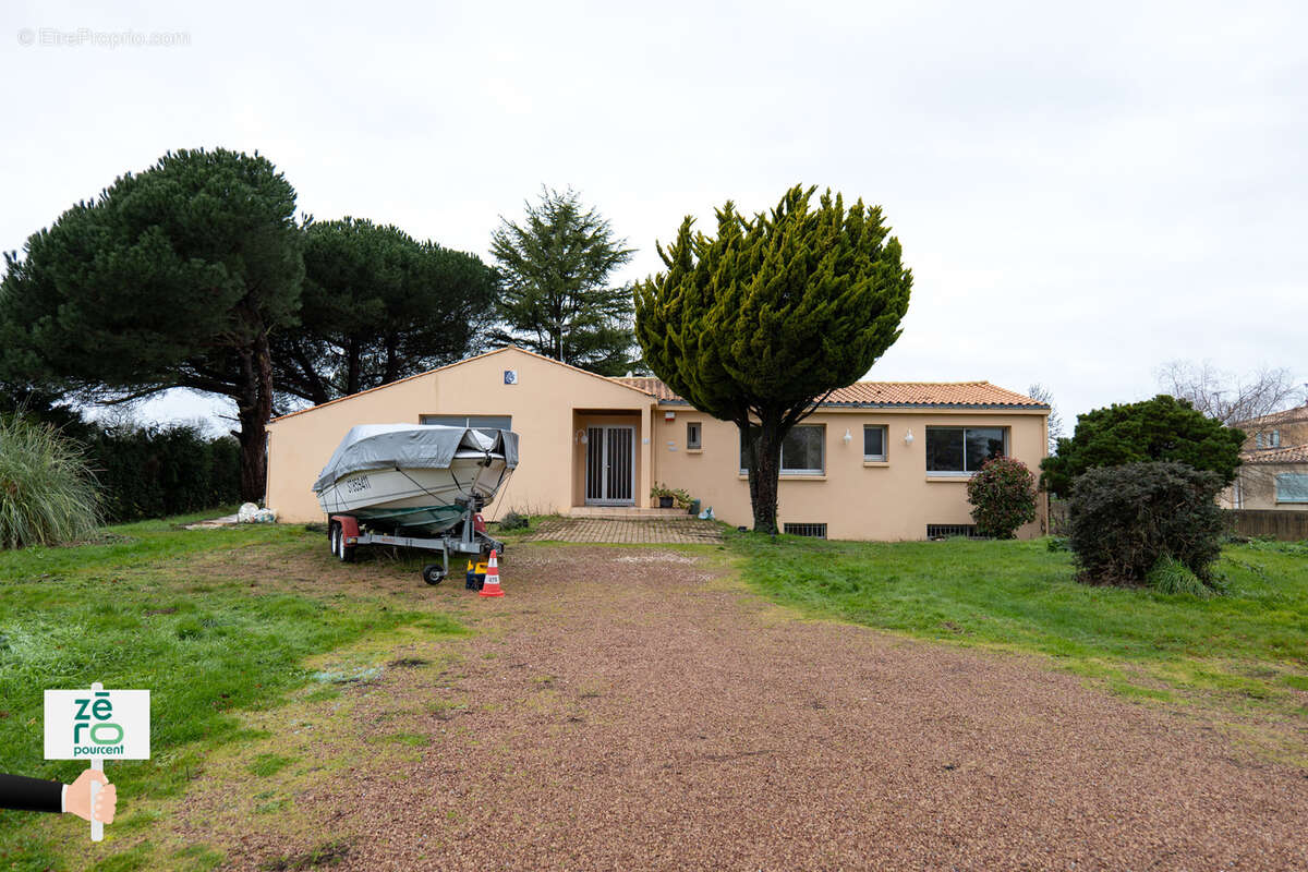 Maison avec piscine à vendre à Château-Guibert (Vendée)   Calme absolu, 4 chambres, sous-sol complet, terrain - photo 14