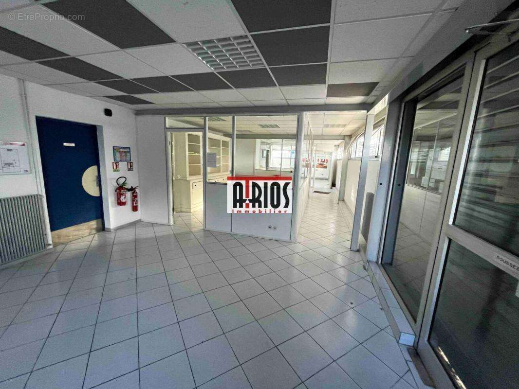 Commerce à LA FARLEDE