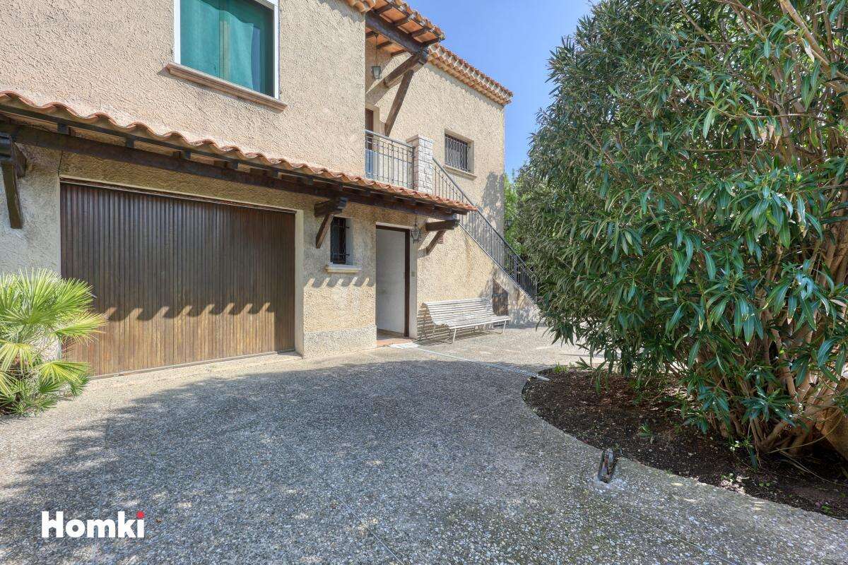 La ciotat maison traditionnelle de 155 m2 agencee en 2 appartement de type 3 - photo 5