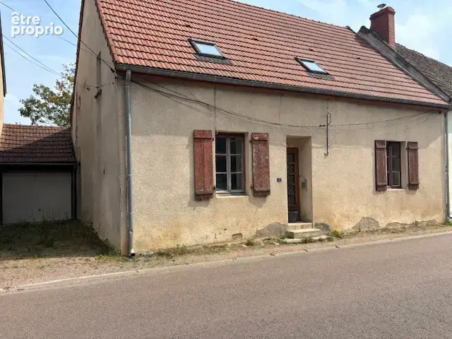 LUCENAY L'EVEQUE, Maison de ville 3 chambres, garage, jardin clos à terminer de rénover. - photo 12