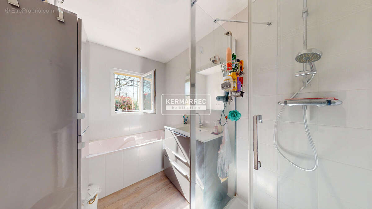 Maison plain-pied - 4 Chambres - Nombreuses annexes - photo 7