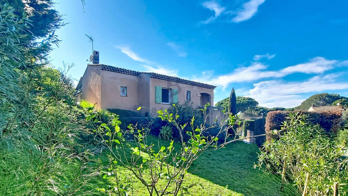 Maison à FREJUS