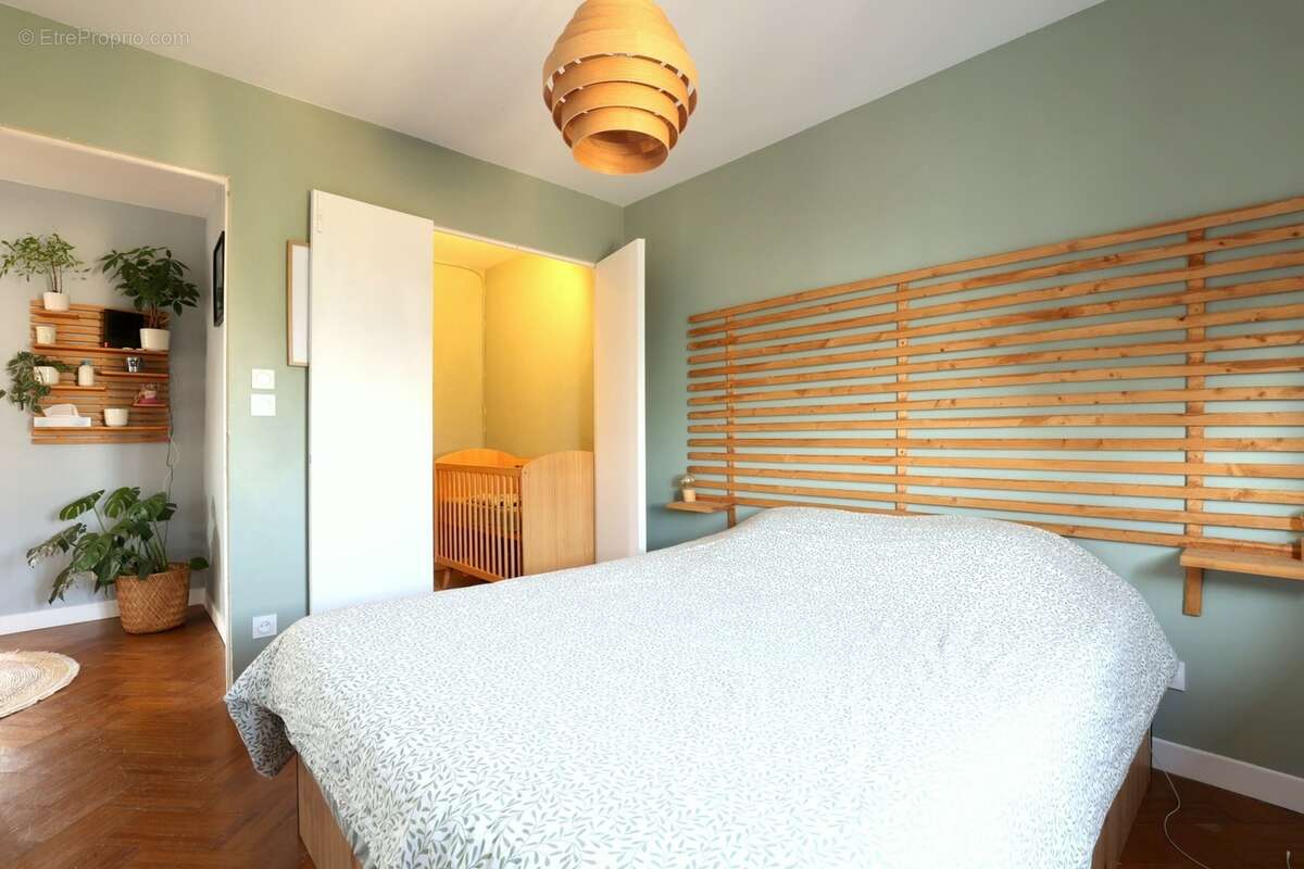 Maison à vendre 6 pièces avec garage en sous sol et jardin plat SAINT MARTIN SUR LE PRE (51) - photo 2