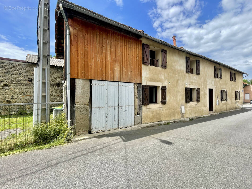 Maison à VIC-EN-BIGORRE