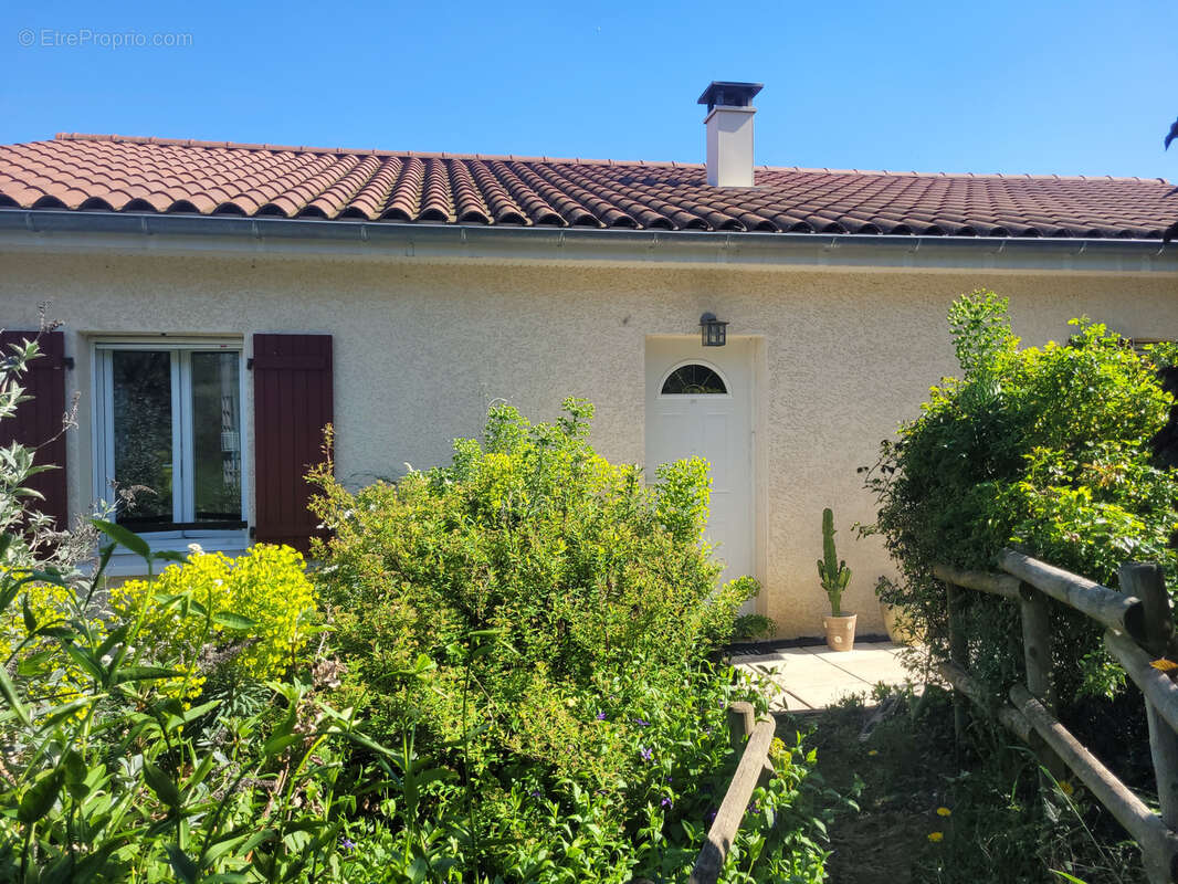 Maison à CHAUSSAN