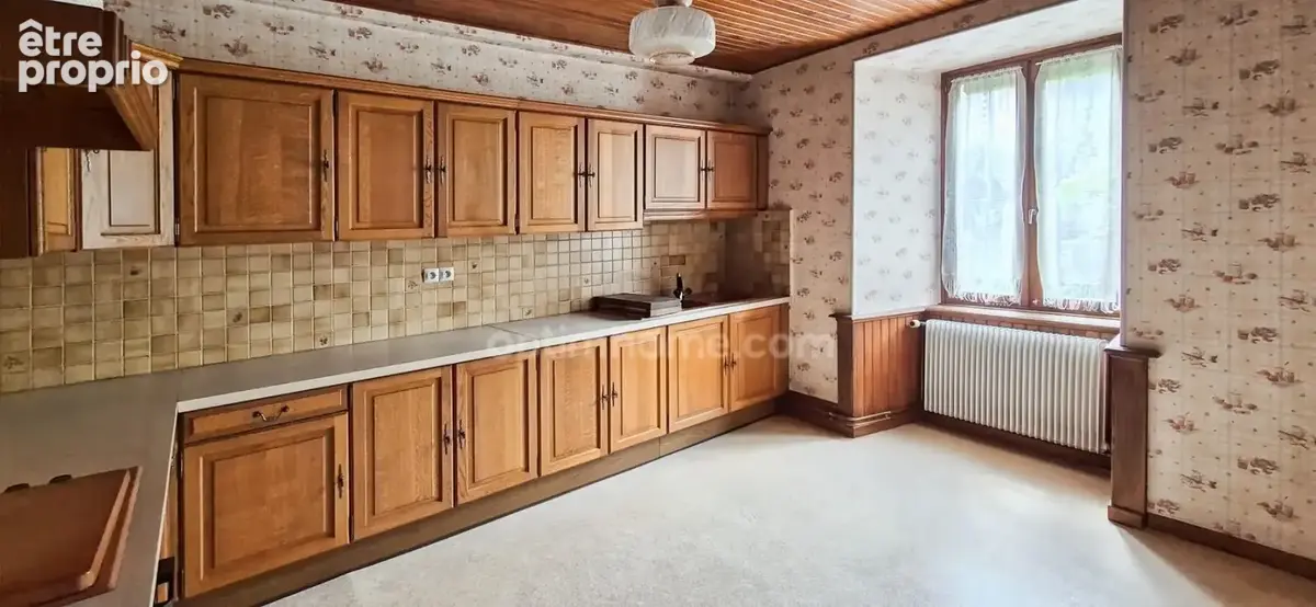 70400 hericourt - maison 8 pieces - 5 chambres - gros potentiel - photo 4