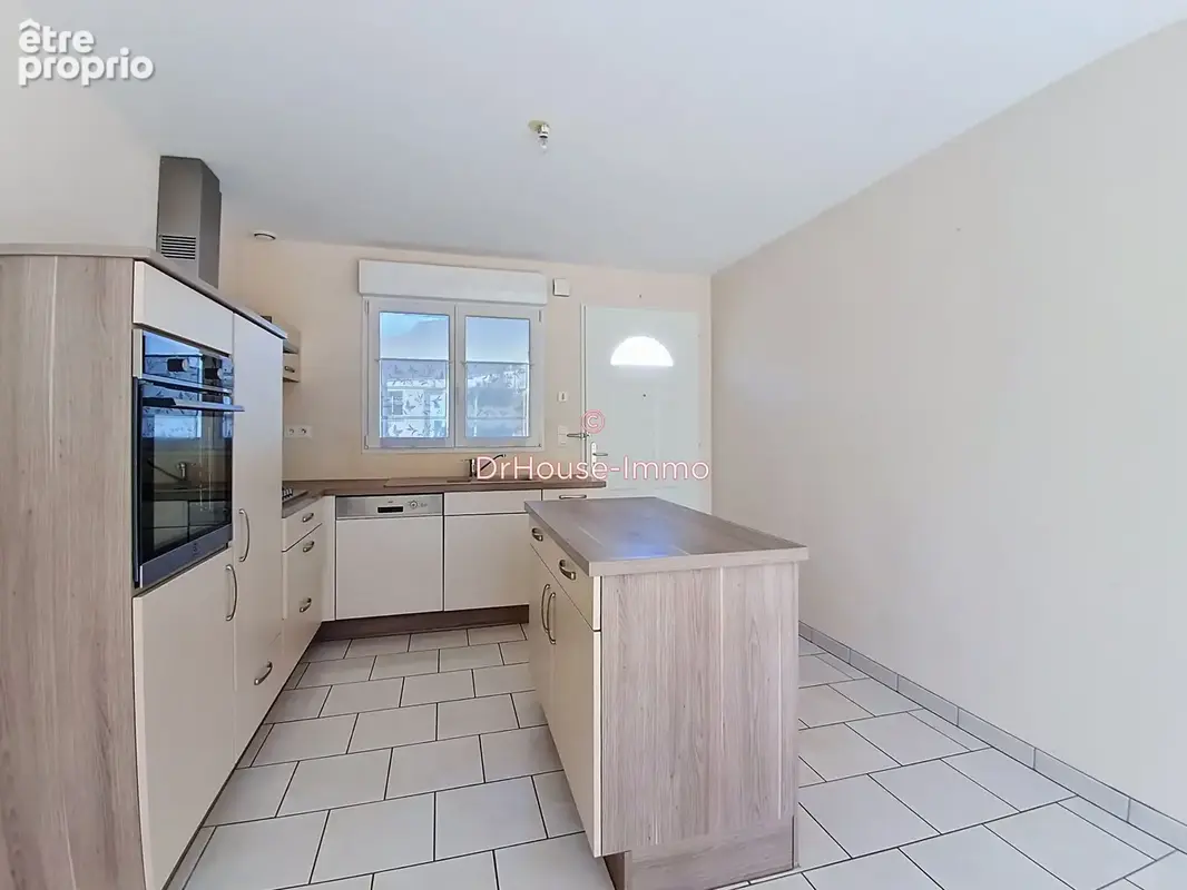 Maison 4 pièces 89 m² à vendre à Saint-Hilaire-Du-Harcouet (50600) - photo 7