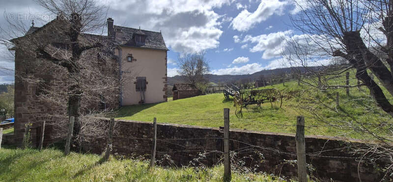 Maison à SAINT-CHRISTOPHE-VALLON