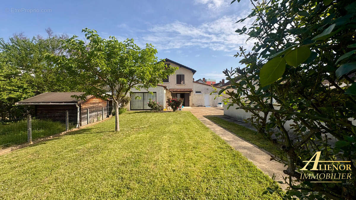 Maison à COULOUNIEIX-CHAMIERS