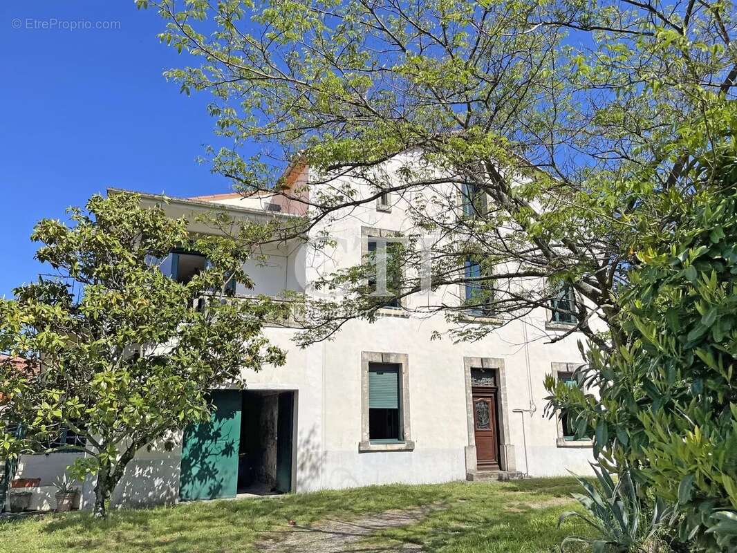 Maison à VAISON-LA-ROMAINE