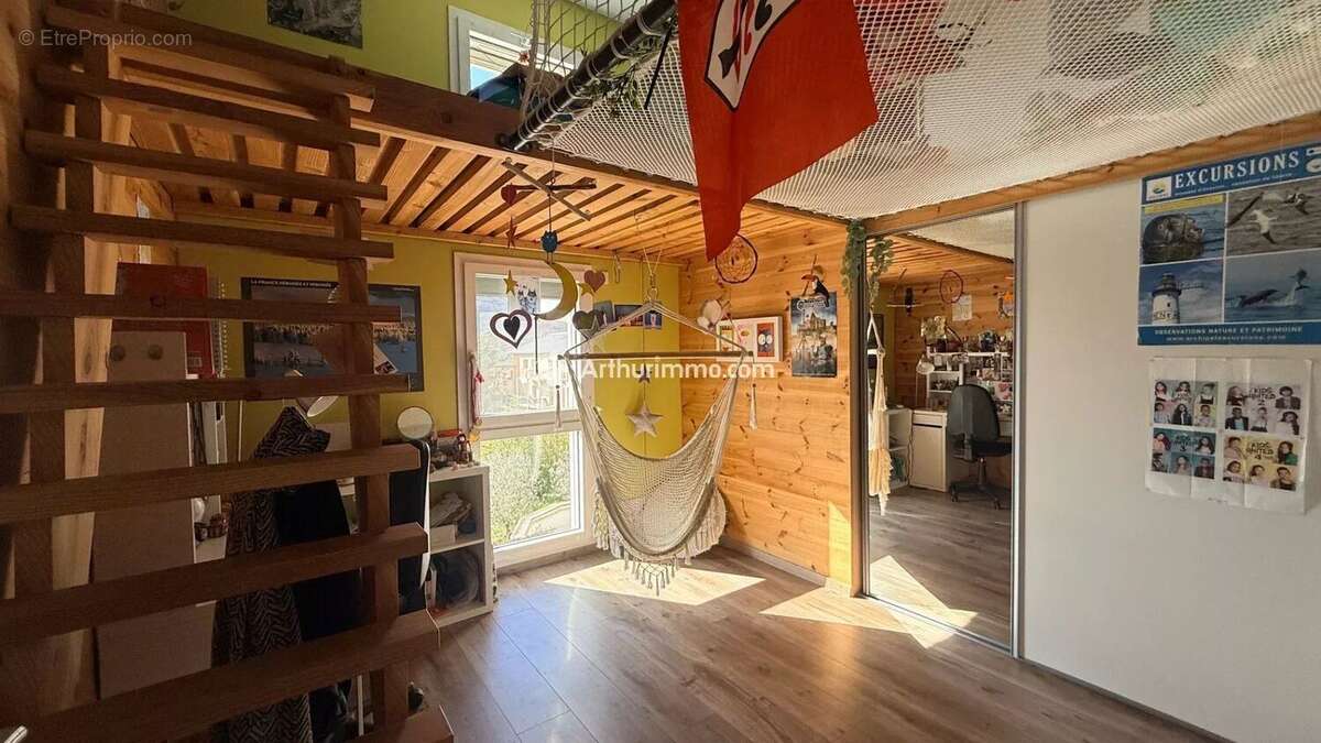 Maison à SAINT-BEAUZELY