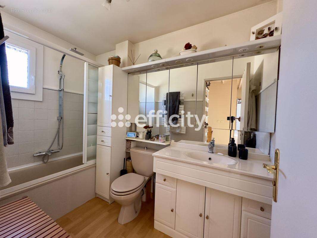 Maison à ENSUES-LA-REDONNE