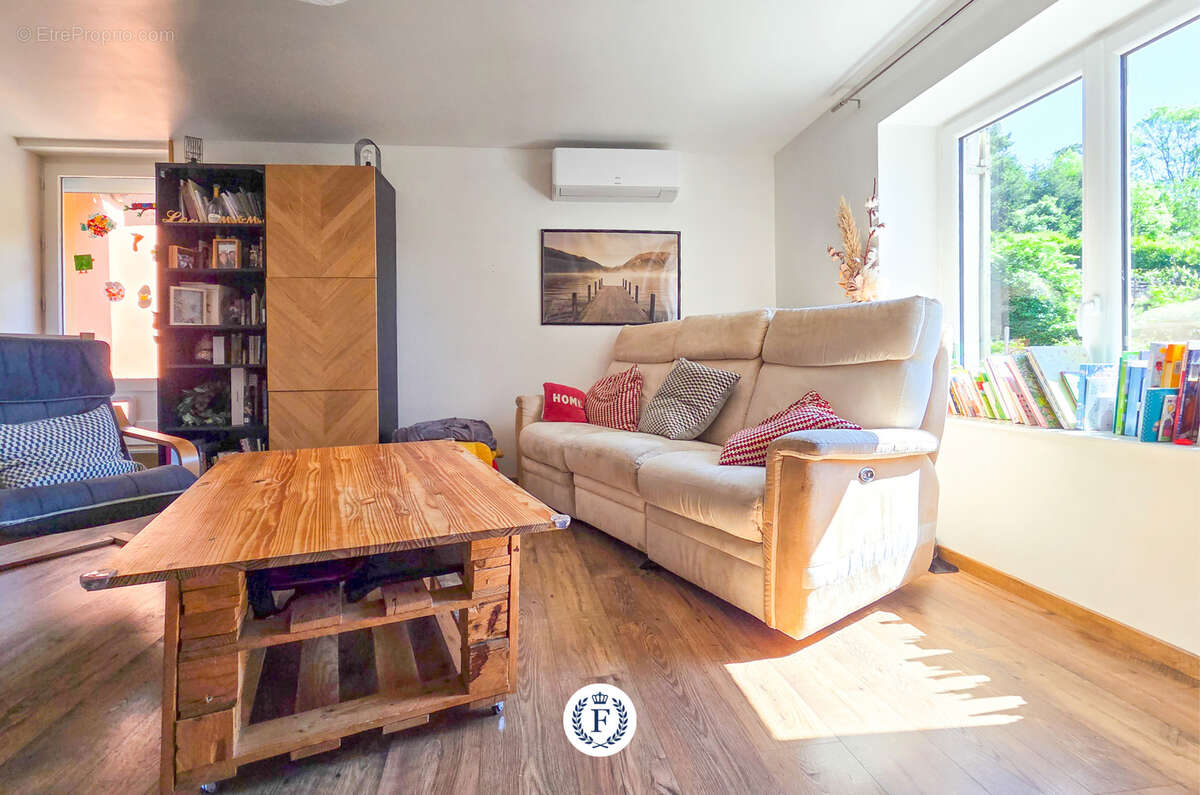 Appartement à BEAUJEU