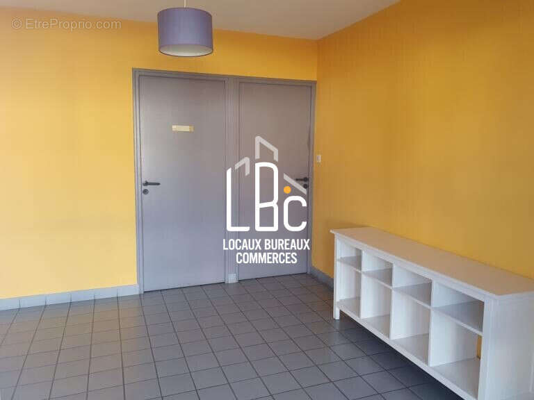 Commerce à LA CHEVROLIERE