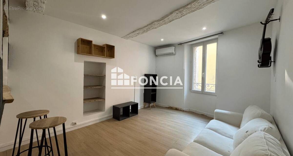 Appartement à ROQUEBRUNE-SUR-ARGENS