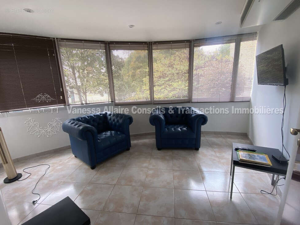 Commerce à LA BAULE-ESCOUBLAC