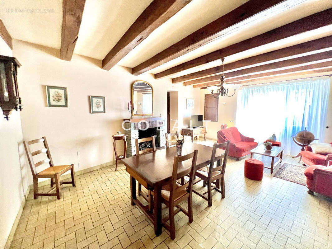 Maison à MOUZILLON