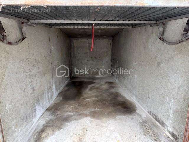 Parking à MONTATAIRE