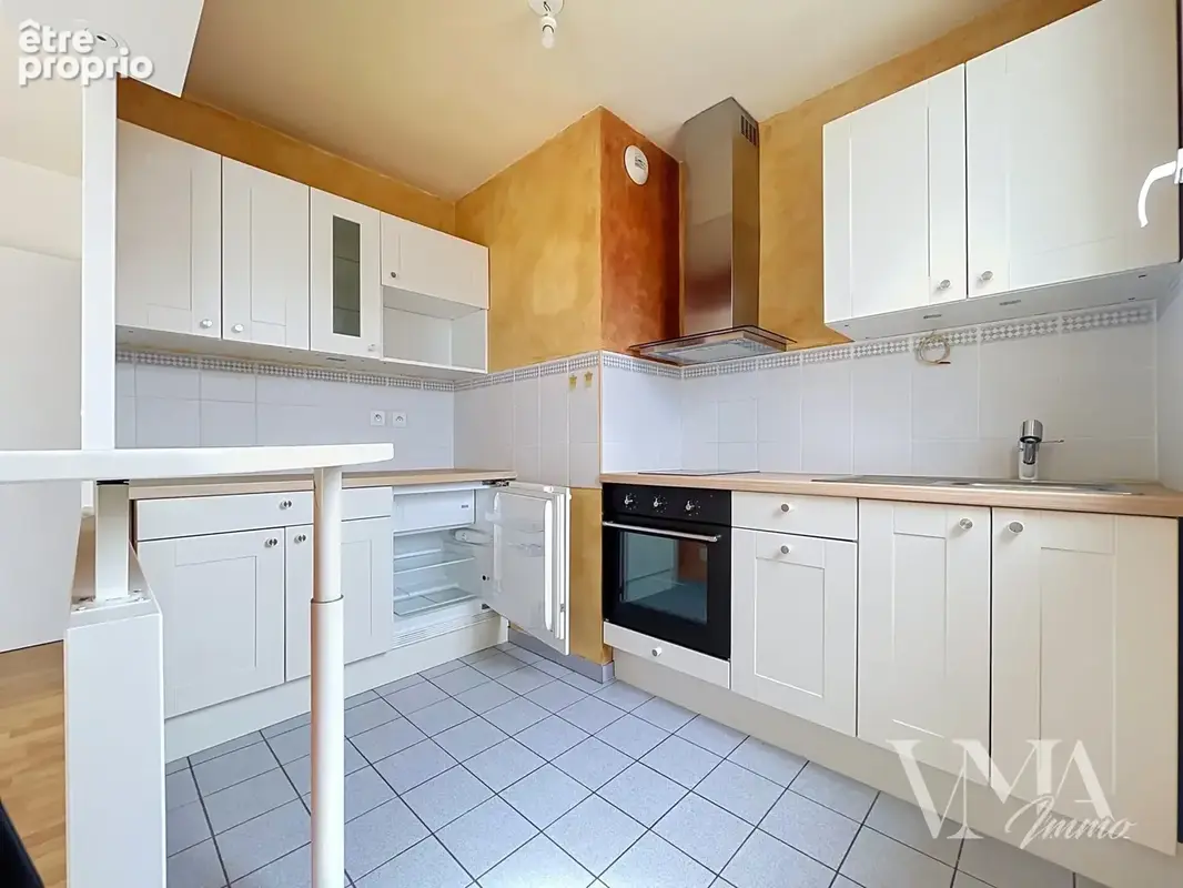 Monplaisir, en dernier étage, appartement 2pièces de 46m2 + terrasse + balcon + garage + cave. - photo 7