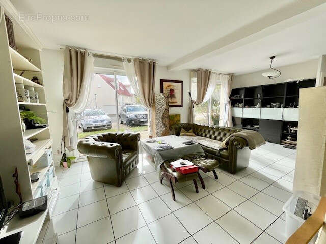 Maison à DAMMARIE-LES-LYS