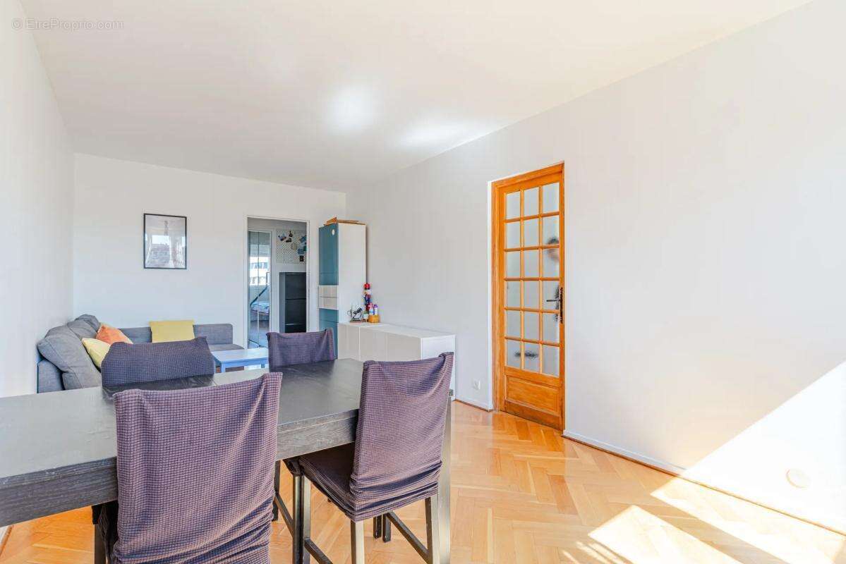 Appartement à COLOMBES