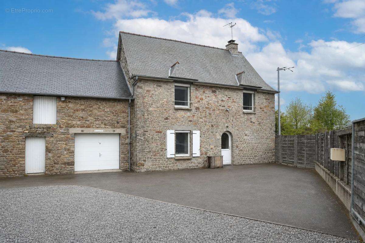 Maison à VAL-D'IZE