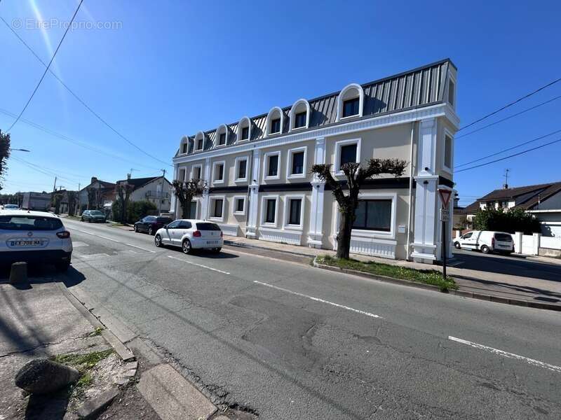 Appartement à PARAY-VIEILLE-POSTE