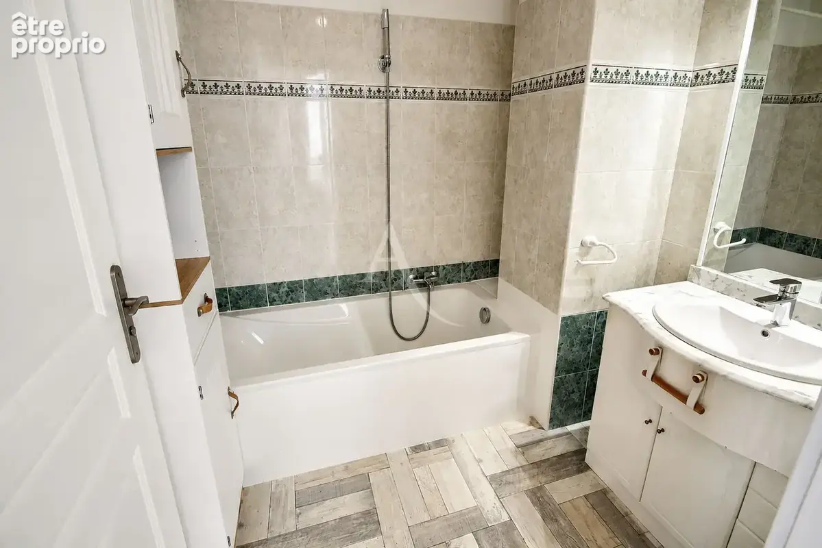 Appartement T2 avec Belle terrasse, Garage, et Cave - photo 6