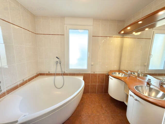 Appartement à DIVONNE-LES-BAINS