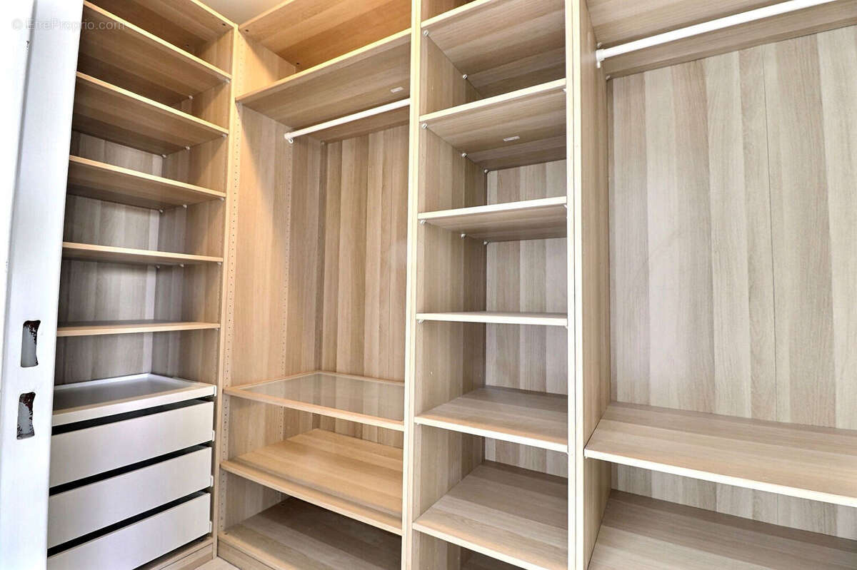 Appartement à MAREIL-MARLY