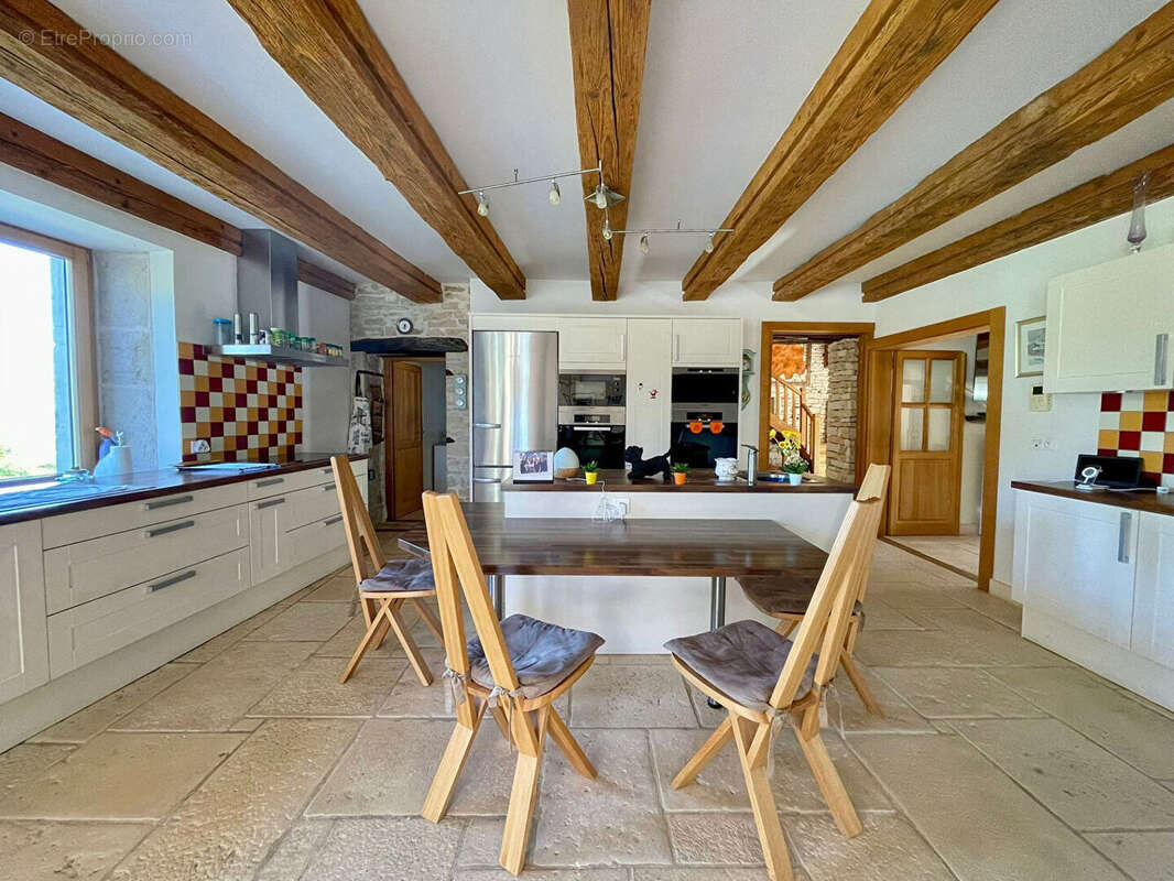Maison à CHATILLON-LE-DUC